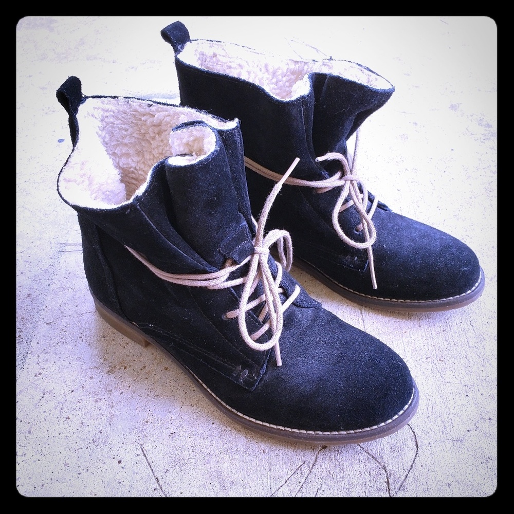 Steve Madden Black Boots